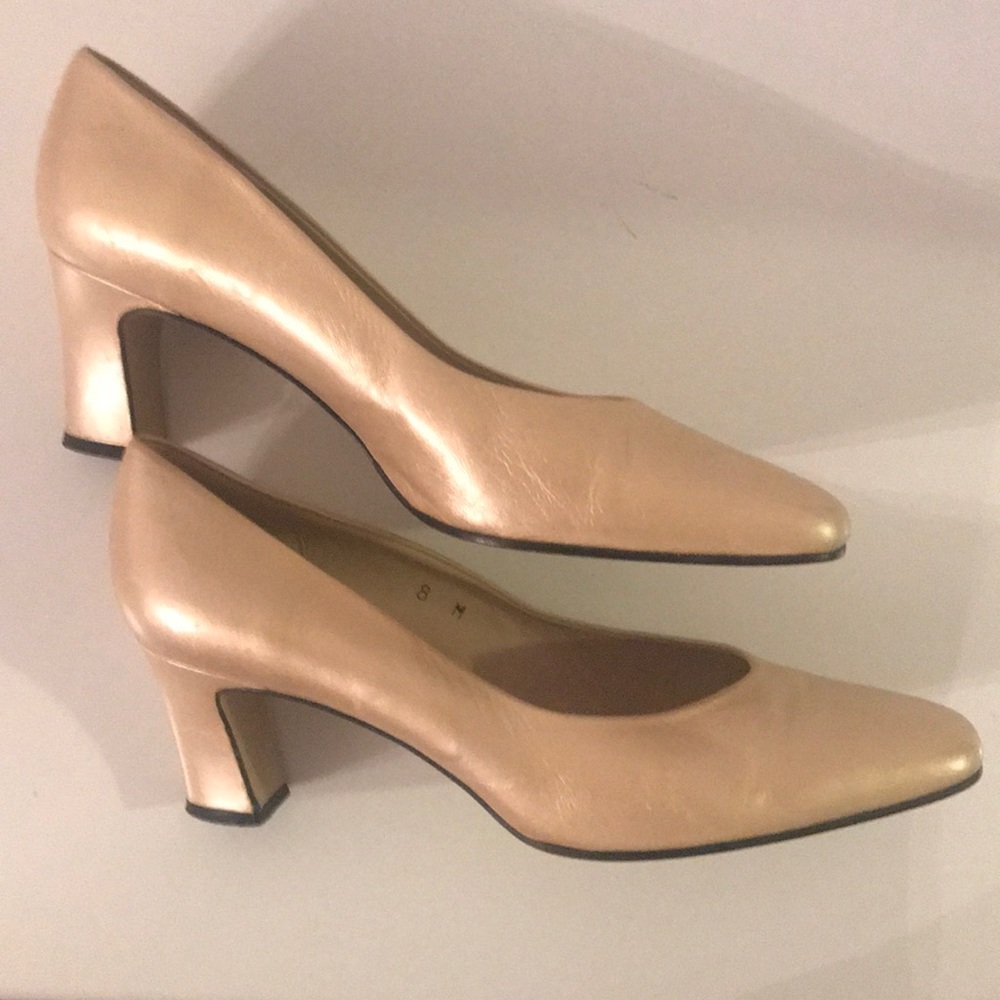 Shoes - Picture 2 of 4